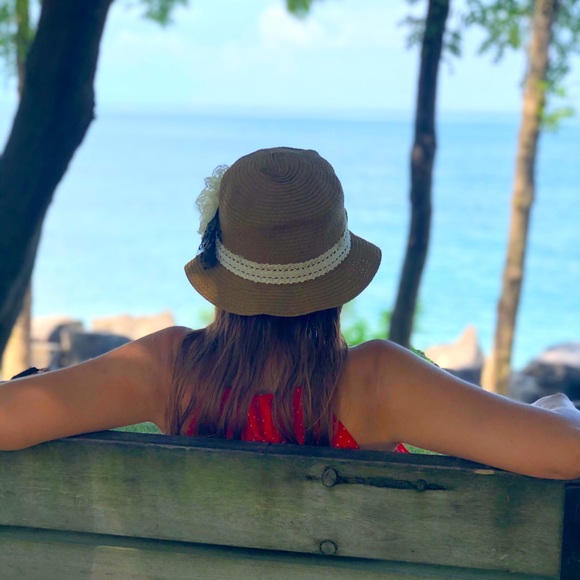 Meet your Posher, Ellie - Picture 1 of 1